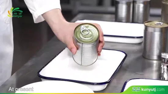 高品質のガラス瓶に入ったキノコの缶詰